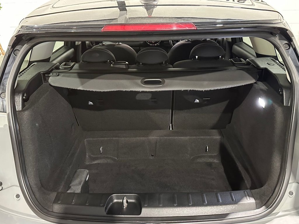 USED 2017 17 MINI CLUBMAN 1.5 Cooper Estate 6dr Petrol Manual Euro 6 (s/s) (136 ps) 