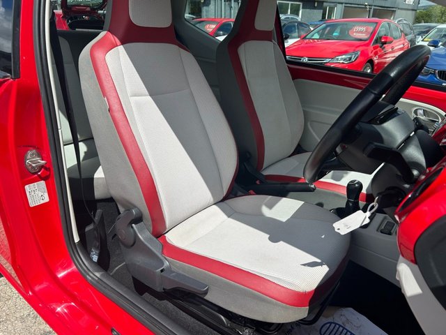 View our VOLKSWAGEN UP!