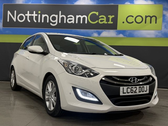 View our Hyundai I30 1.6 CRDi Blue Drive Style Nav Hatchback 5dr Diesel Manual Euro 5 (s/s) (110 ps)