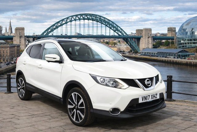 View our NISSAN QASHQAI