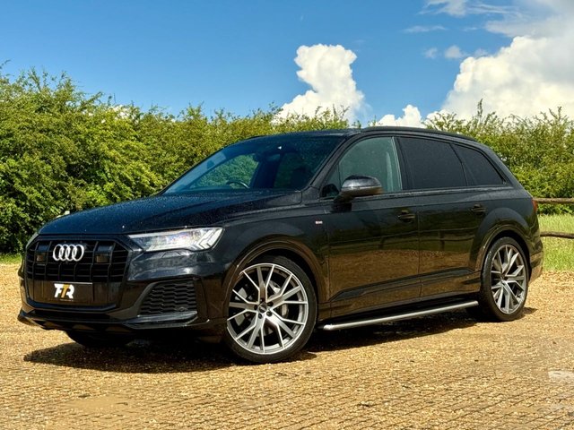 View our AUDI Q7