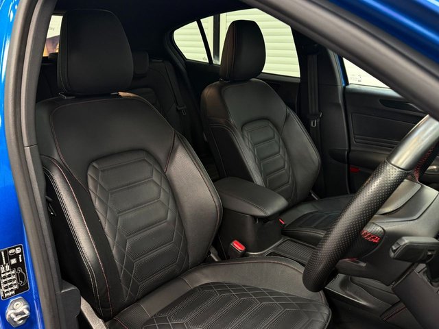 View our FORD FOCUS
