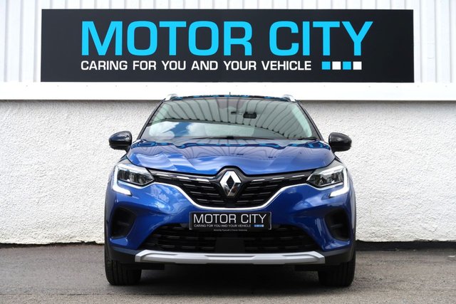 View our RENAULT CAPTUR