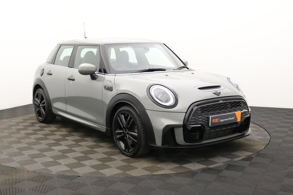 USED 2021 21 MINI HATCH 2.0 Cooper S Sport Hatchback 5dr Petrol Manual Euro 6 (s/s) (178 ps) **&pound;2,725 Of Optional Extras**