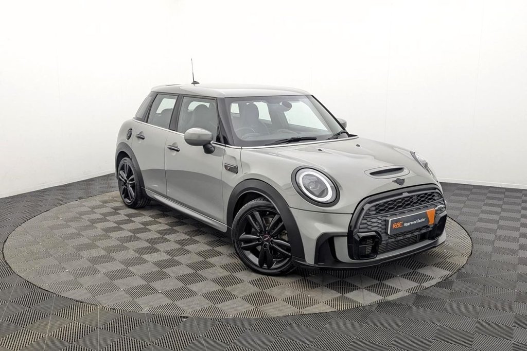 USED 2021 21 MINI HATCH 2.0 Cooper S Sport Hatchback 5dr Petrol Manual Euro 6 (s/s) (178 ps) **&pound;2,725 Of Optional Extras**