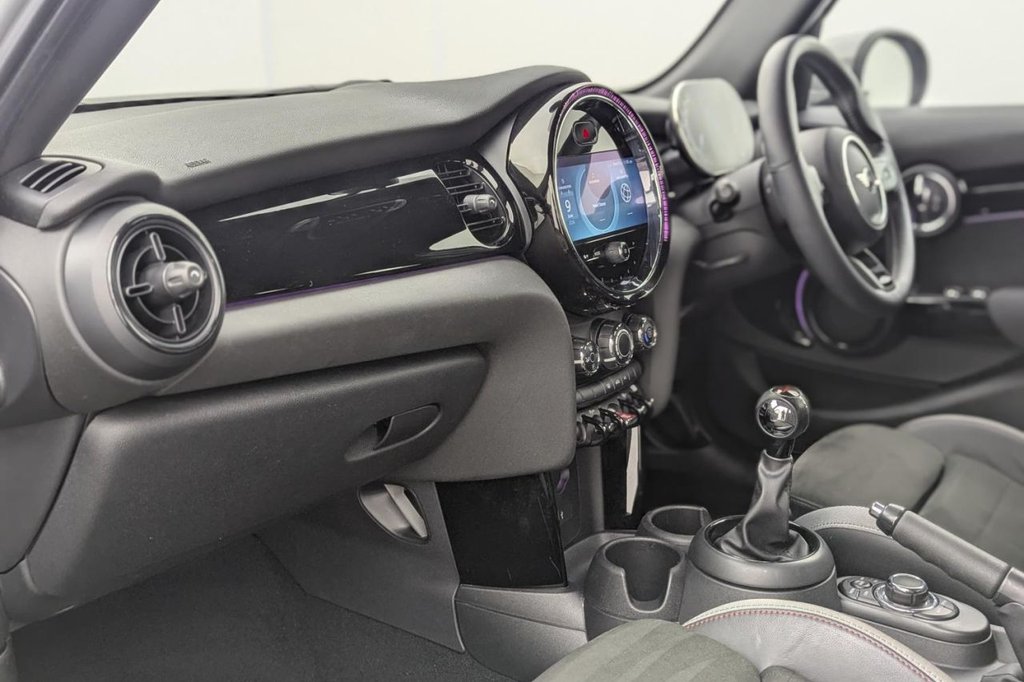 USED 2021 21 MINI HATCH 2.0 Cooper S Sport Hatchback 5dr Petrol Manual Euro 6 (s/s) (178 ps) **&pound;2,725 Of Optional Extras**