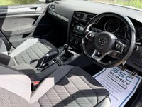 USED 2017 67 VOLKSWAGEN GOLF 1.5 Golf R-Line TSi Evo 5dr Sat Nav Apple CarPlay