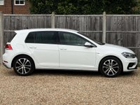 USED 2017 67 VOLKSWAGEN GOLF 1.5 Golf R-Line TSi Evo 5dr Sat Nav Apple CarPlay