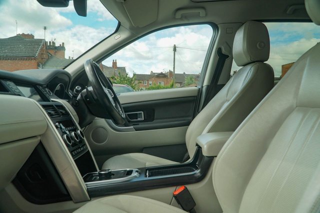 View our LAND ROVER DISCOVERY SPORT
