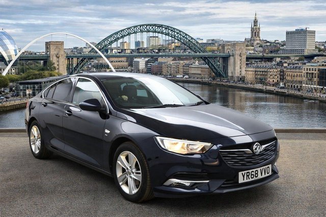 View our VAUXHALL INSIGNIA