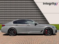 USED 2021 21 BMW 5 SERIES 4.4 M550i V8 Saloon 4dr Petrol Steptronic xDrive Euro 6 (s/s) (530 ps) Technology Pack | Visibility Pack