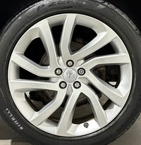 USED 2015 65 LAND ROVER DISCOVERY SPORT 2.0 TD4 HSE Luxury SUV 5dr Diesel Auto 4WD Euro 6 (s/s) (180 ps) 