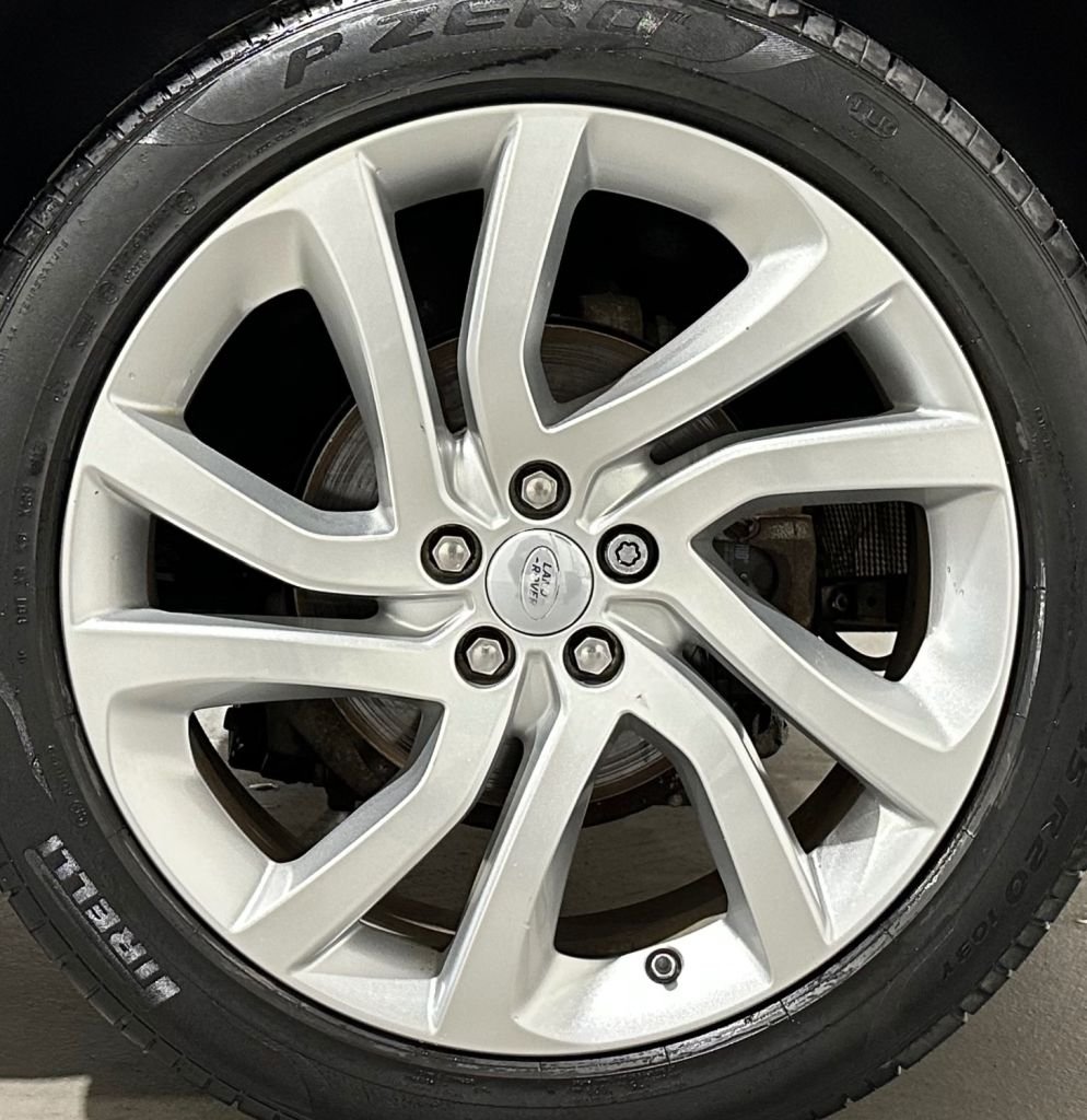 USED 2015 65 LAND ROVER DISCOVERY SPORT 2.0 TD4 HSE Luxury SUV 5dr Diesel Auto 4WD Euro 6 (s/s) (180 ps) 