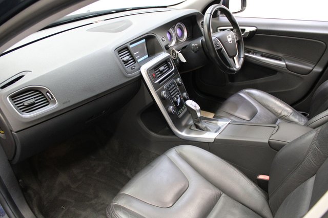 View our VOLVO V60