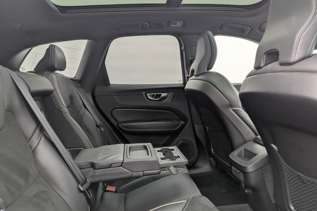 USED 2018 18 VOLVO XC60 2.0 D5 PowerPulse R-Design Pro SUV 5dr Diesel Auto AWD Euro 6 (s/s) (235 ps) **&pound;9,450 Of Optional Extras**