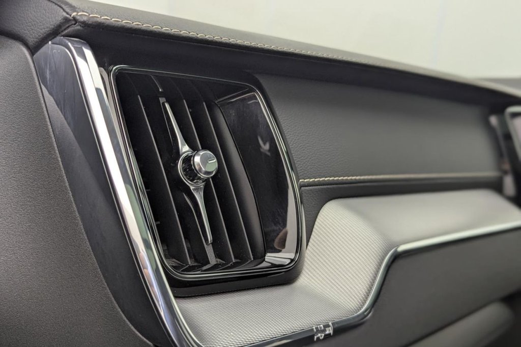 USED 2018 18 VOLVO XC60 2.0 D5 PowerPulse R-Design Pro SUV 5dr Diesel Auto AWD Euro 6 (s/s) (235 ps) **&pound;9,450 Of Optional Extras**