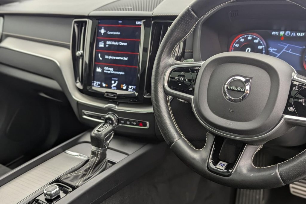 USED 2018 18 VOLVO XC60 2.0 D5 PowerPulse R-Design Pro SUV 5dr Diesel Auto AWD Euro 6 (s/s) (235 ps) **&pound;9,450 Of Optional Extras**