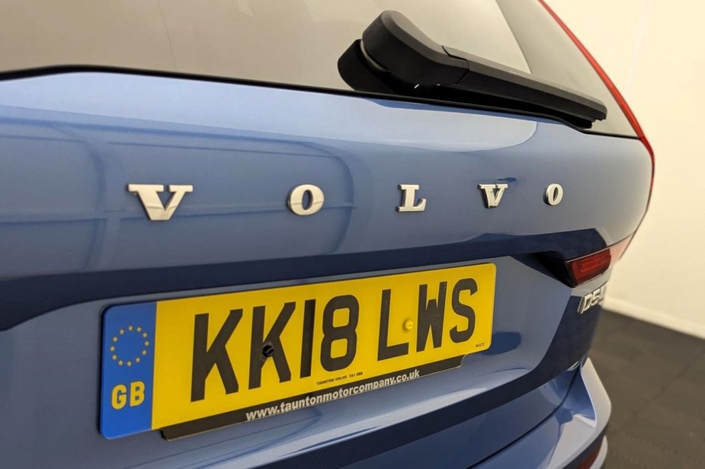 USED 2018 18 VOLVO XC60 2.0 D5 PowerPulse R-Design Pro SUV 5dr Diesel Auto AWD Euro 6 (s/s) (235 ps) **&pound;9,450 Of Optional Extras**