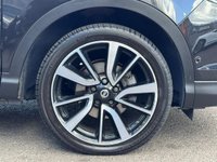 USED 2017 17 NISSAN QASHQAI 1.2 DIG-T Tekna SUV 5dr Petrol XTRON Euro 6 (s/s) (115 ps) Comprehensive Service History  |  Only 2 Owners From Brand New