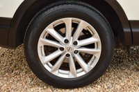 USED 2014 14 NISSAN QASHQAI 1.2 DIG-T Acenta Premium SUV 5dr Petrol Manual 2WD Euro 5 (s/s) (115 ps) 9 SERVICES + NEW MOT! PAN ROOF, SAT NAV, CAMERA, SENSORS!