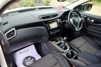 USED 2014 14 NISSAN QASHQAI 1.2 DIG-T Acenta Premium SUV 5dr Petrol Manual 2WD Euro 5 (s/s) (115 ps) 9 SERVICES + NEW MOT! PAN ROOF, SAT NAV, CAMERA, SENSORS!