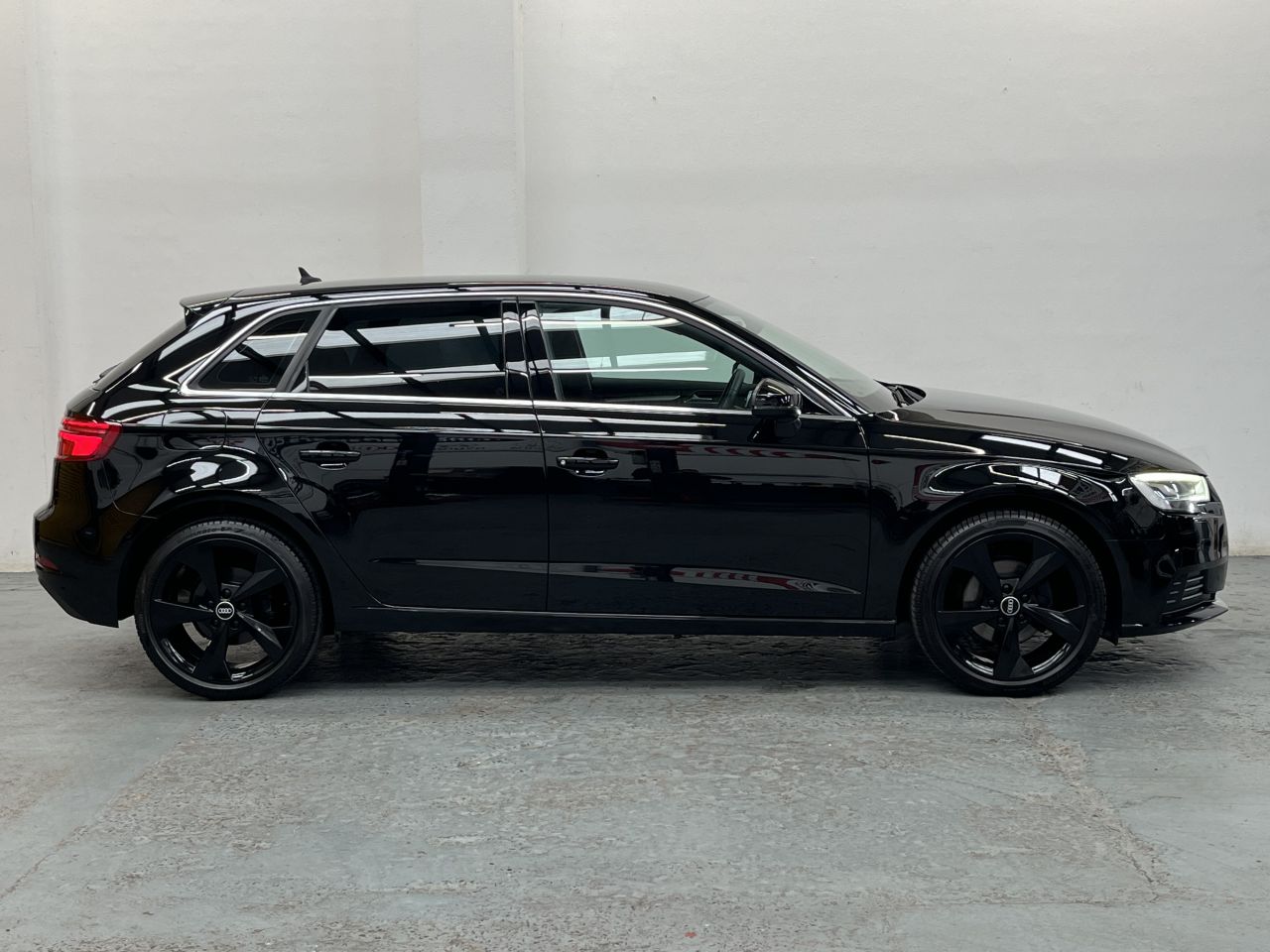 2020 AUDI A3 1.4TFSI Sport Sportback 5dr Petrol S Tronic - vehicle photo 3 for sale on PureCar