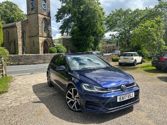 View our VOLKSWAGEN GOLF