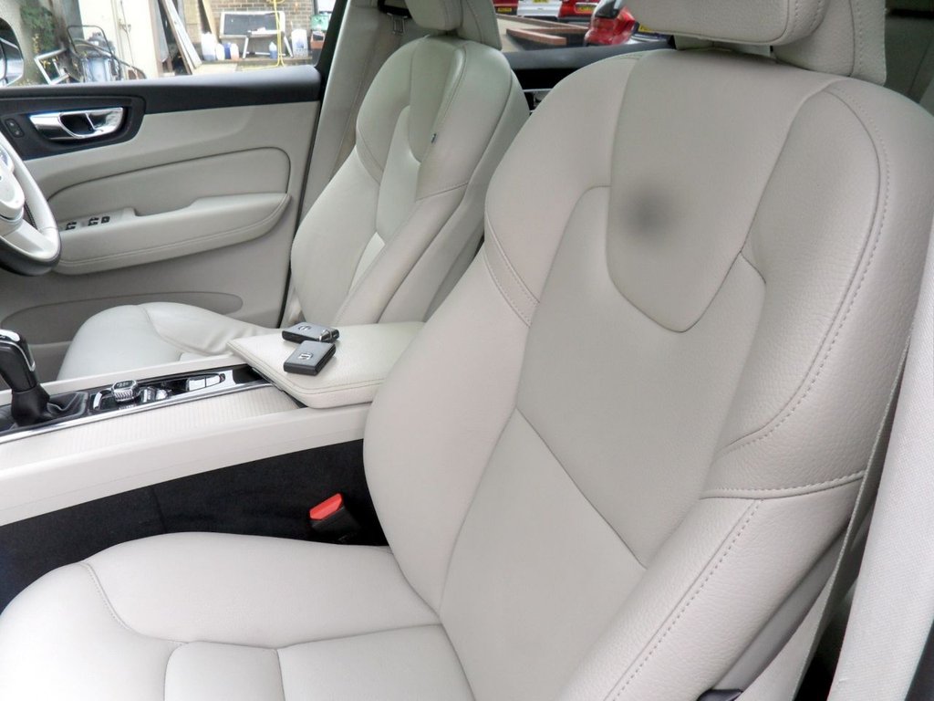 USED 2018 18 VOLVO XC60 2.0 D4 Momentum SUV 5dr Diesel Manual AWD Euro 6 (s/s) (190 ps) Blond Leather ReverseCamera Privacy