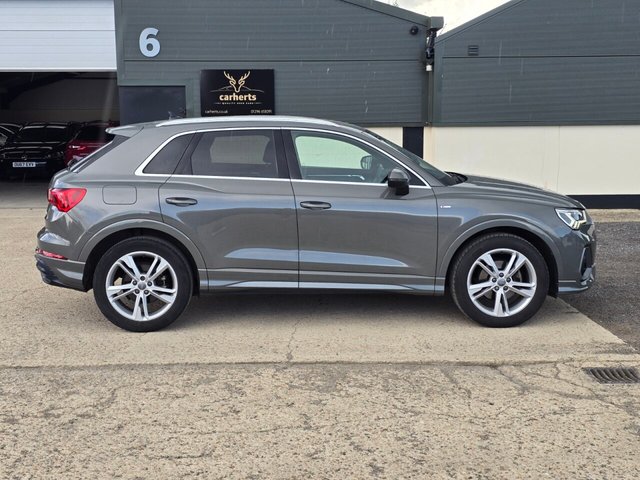 View our AUDI Q3