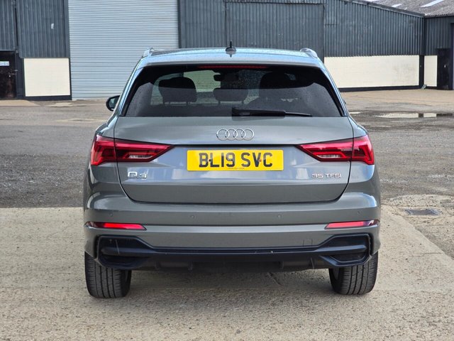 View our AUDI Q3