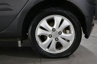 USED 2012 12 HYUNDAI I10 1.2 Active Hatchback 5dr Petrol Manual Euro 5 (85 bhp) 8 Stamp SERVICE HISTORY