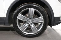 USED 2016 66 VOLKSWAGEN TIGUAN 2.0 TDI BlueMotion Tech SEL SUV 5dr Diesel Manual 4Motion Euro 6 (s/s) (150 ps) 8 stamp SERVICE HISTORY - 2 KEYS - 3 OWNERS