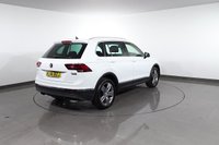 USED 2016 66 VOLKSWAGEN TIGUAN 2.0 TDI BlueMotion Tech SEL SUV 5dr Diesel Manual 4Motion Euro 6 (s/s) (150 ps) 8 stamp SERVICE HISTORY - 2 KEYS - 3 OWNERS