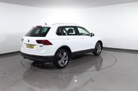 USED 2016 66 VOLKSWAGEN TIGUAN 2.0 TDI BlueMotion Tech SEL SUV 5dr Diesel Manual 4Motion Euro 6 (s/s) (150 ps) 8 stamp SERVICE HISTORY - 2 KEYS - 3 OWNERS