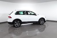 USED 2016 66 VOLKSWAGEN TIGUAN 2.0 TDI BlueMotion Tech SEL SUV 5dr Diesel Manual 4Motion Euro 6 (s/s) (150 ps) 8 stamp SERVICE HISTORY - 2 KEYS - 3 OWNERS