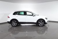 USED 2016 66 VOLKSWAGEN TIGUAN 2.0 TDI BlueMotion Tech SEL SUV 5dr Diesel Manual 4Motion Euro 6 (s/s) (150 ps) 8 stamp SERVICE HISTORY - 2 KEYS - 3 OWNERS