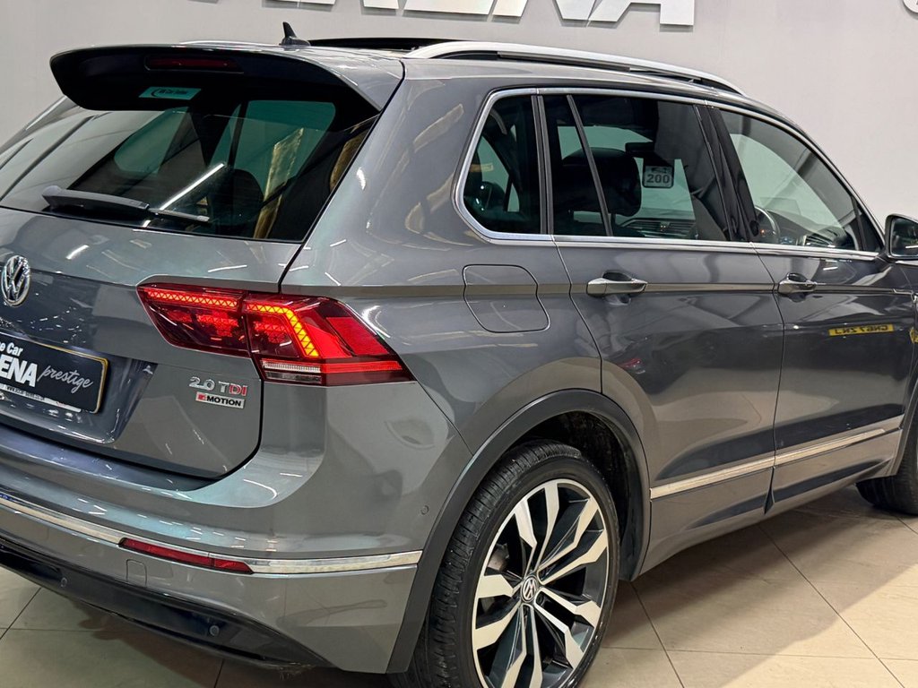 USED 2017 17 VOLKSWAGEN TIGUAN 2.0 TDI BlueMotion Tech R-Line SUV 5dr Diesel DSG 4Motion Euro 6 (s/s) (190 ps) 