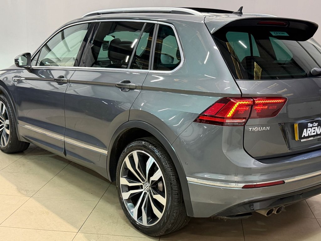 USED 2017 17 VOLKSWAGEN TIGUAN 2.0 TDI BlueMotion Tech R-Line SUV 5dr Diesel DSG 4Motion Euro 6 (s/s) (190 ps) 
