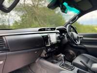 USED 2023 73 TOYOTA HI-LUX 2.8 D-4D Invincible X Pickup Double Cab 4dr Diesel Auto 4WD Euro 6 (s/s) (204 ps) 