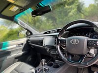 USED 2023 73 TOYOTA HI-LUX 2.8 D-4D Invincible X Pickup Double Cab 4dr Diesel Auto 4WD Euro 6 (s/s) (204 ps) 