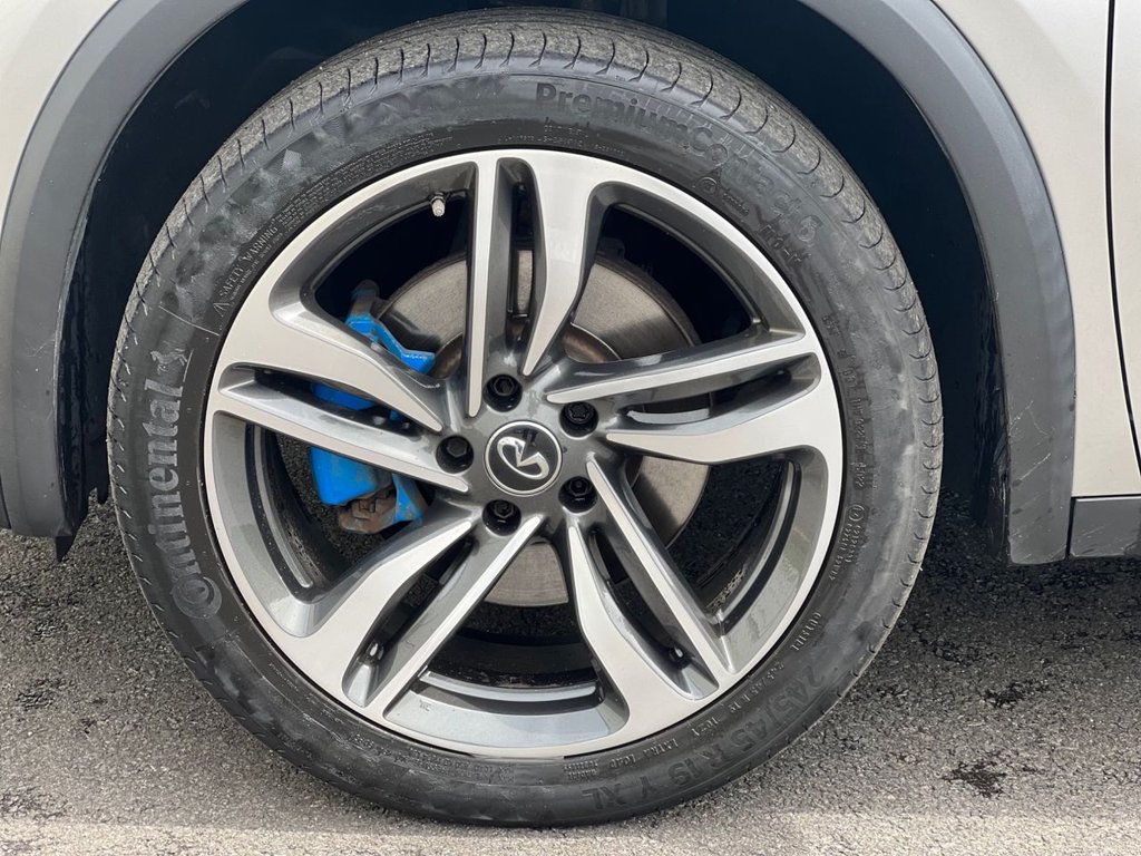 USED 2018 INFINITI QX30 2.2d Luxe Tech SUV 5dr Diesel DCT AWD Euro 6 (s/s) (170 ps) *AWARD WINNING DEALERSHIP*