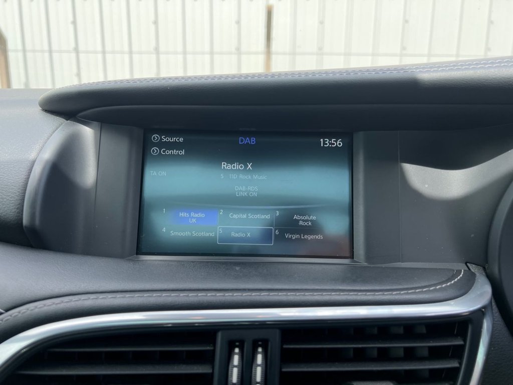 USED 2018 INFINITI QX30 2.2d Luxe Tech SUV 5dr Diesel DCT AWD Euro 6 (s/s) (170 ps) *AWARD WINNING DEALERSHIP*