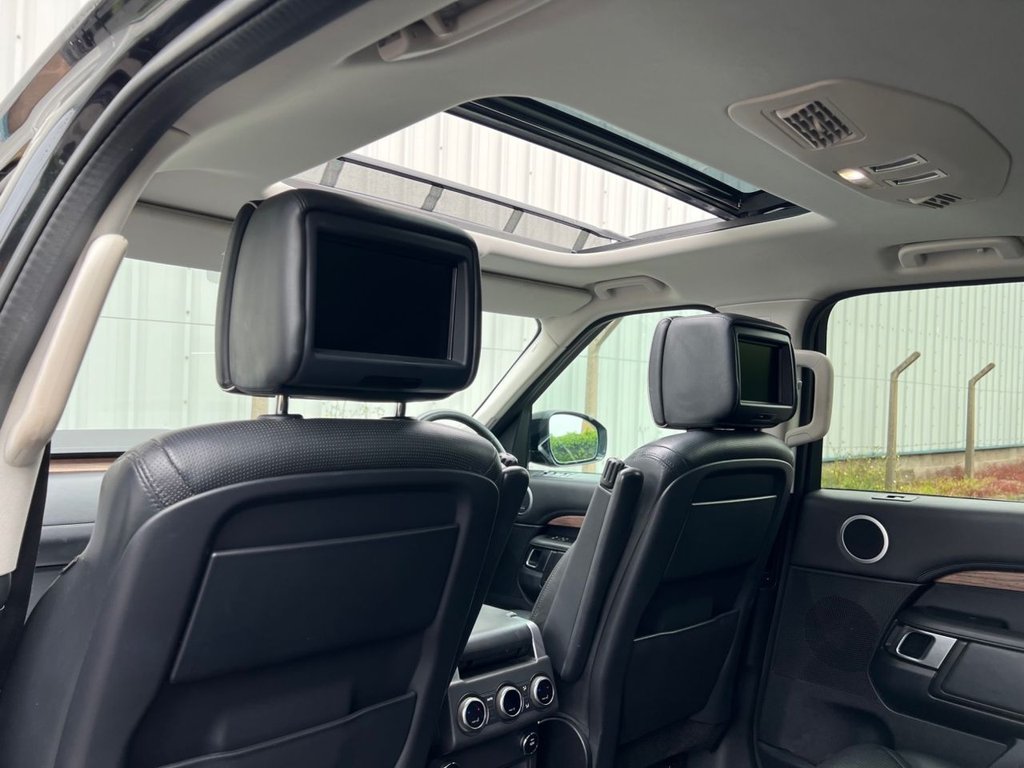 USED 2019 19 LAND ROVER DISCOVERY 3.0 SD V6 HSE Luxury SUV 5dr Diesel Auto 4WD Euro 6 (s/s) (306 ps) REAR TV'S  / SLIDING PAN ROOF