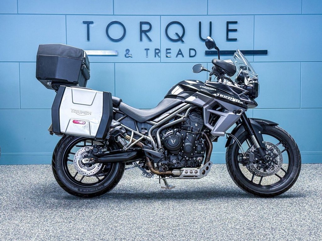 View our TRIUMPH TIGER 800