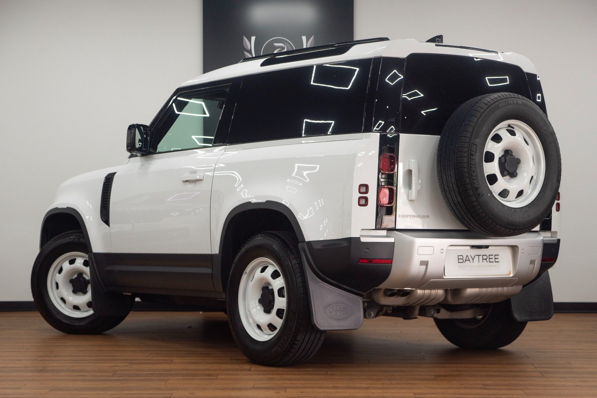 USED 2022 72 LAND ROVER DEFENDER 90 0.0L 