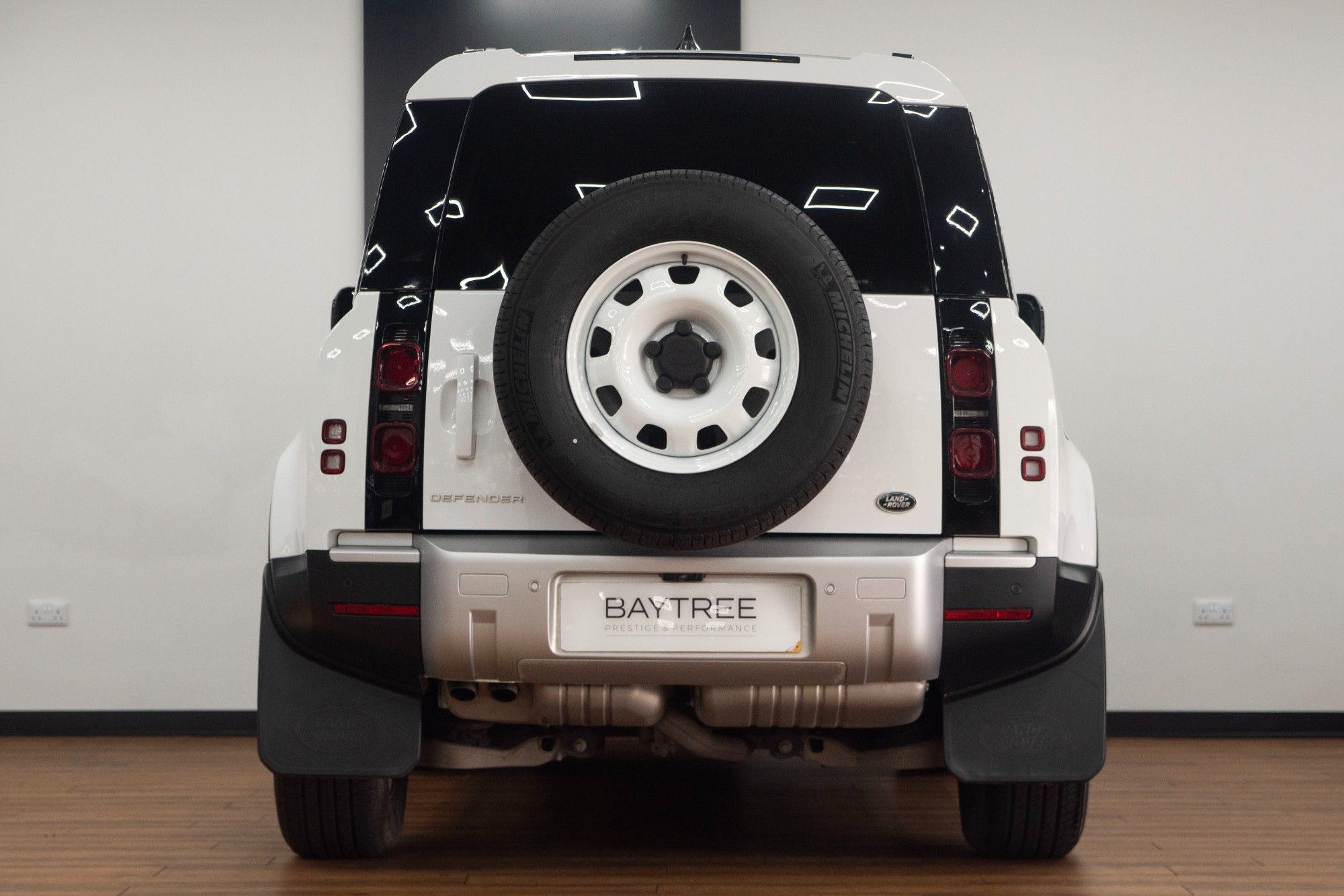 USED 2022 72 LAND ROVER DEFENDER 90 0.0L 