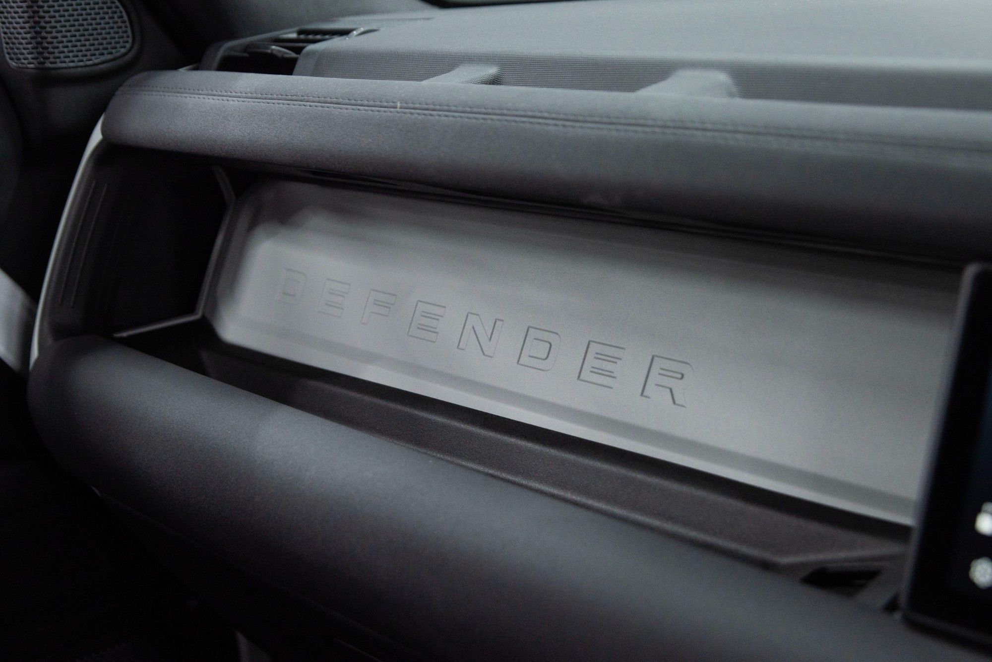 USED 2022 72 LAND ROVER DEFENDER 90 0.0L 