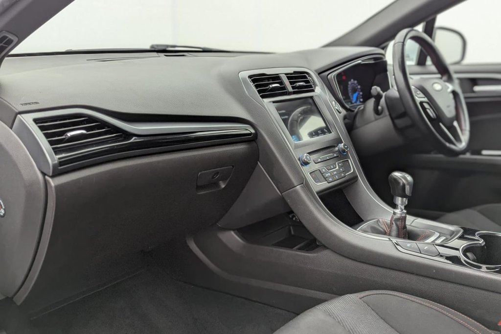 USED 2020 20 FORD MONDEO 2.0 TDCi ST-Line Hatchback 5dr Diesel Manual Euro 6 (s/s) (150 ps) Sat Nav, 18" Alloys, Cruise