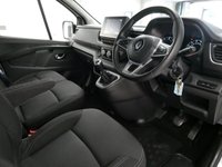 USED 2023 23 RENAULT TRAFIC SL28 2.0 BLUEDCI 130 BHP SWB SPORT NAV EDITION 1 OWNER | AIR CON | SPORT NAV !