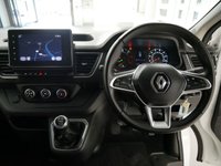 USED 2023 23 RENAULT TRAFIC SL28 2.0 BLUEDCI 130 BHP SWB SPORT NAV EDITION 1 OWNER | AIR CON | SPORT NAV !